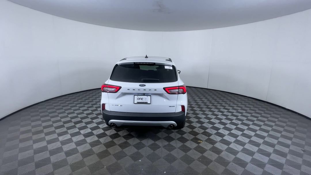 New 2026 Oxford White Ford Active image 8