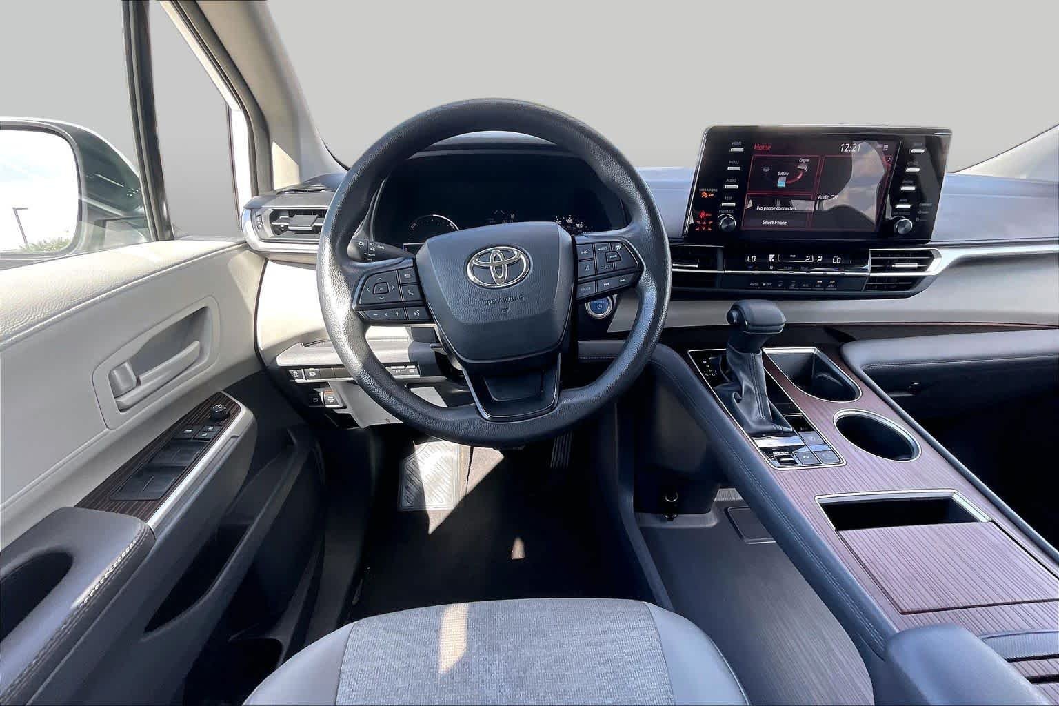 Used 2024 Ice Cap Toyota LE image 6