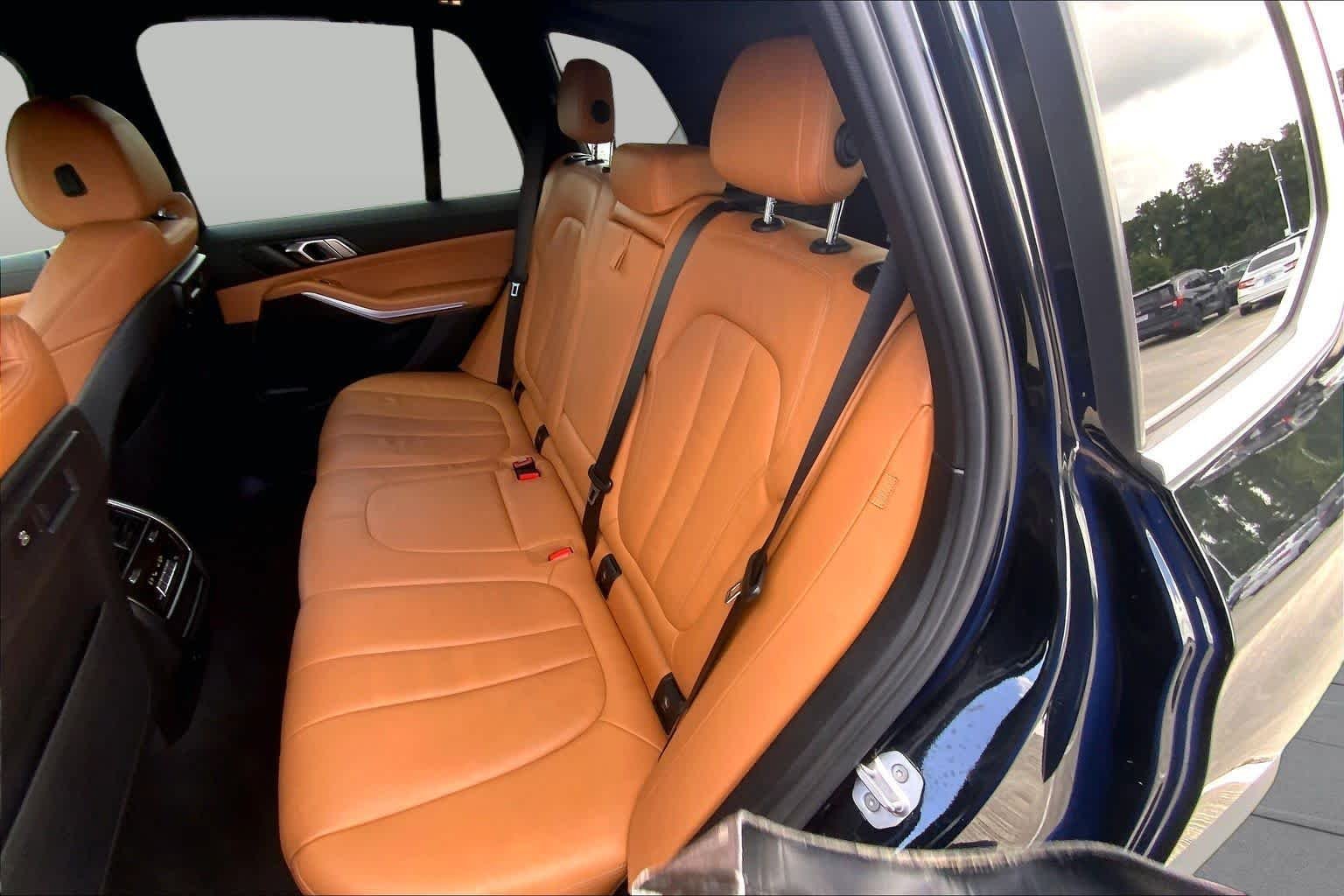Used 2022 Black Sapphire Metallic BMW sDrive40i image 20