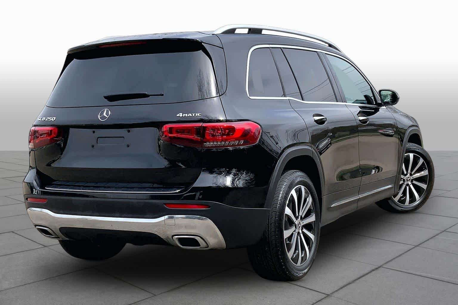 Used 2022 Night Black Mercedes-Benz GLB 250 image 13