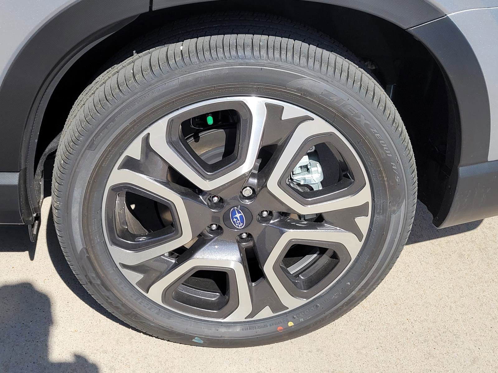 New 2026 ICE SILVER METALLIC Subaru Limited 7-Passenger image 22