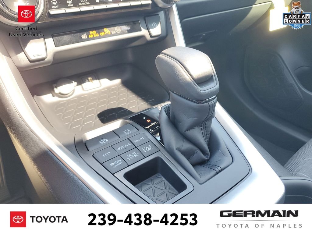 Used 2025 White Toyota XLE image 28
