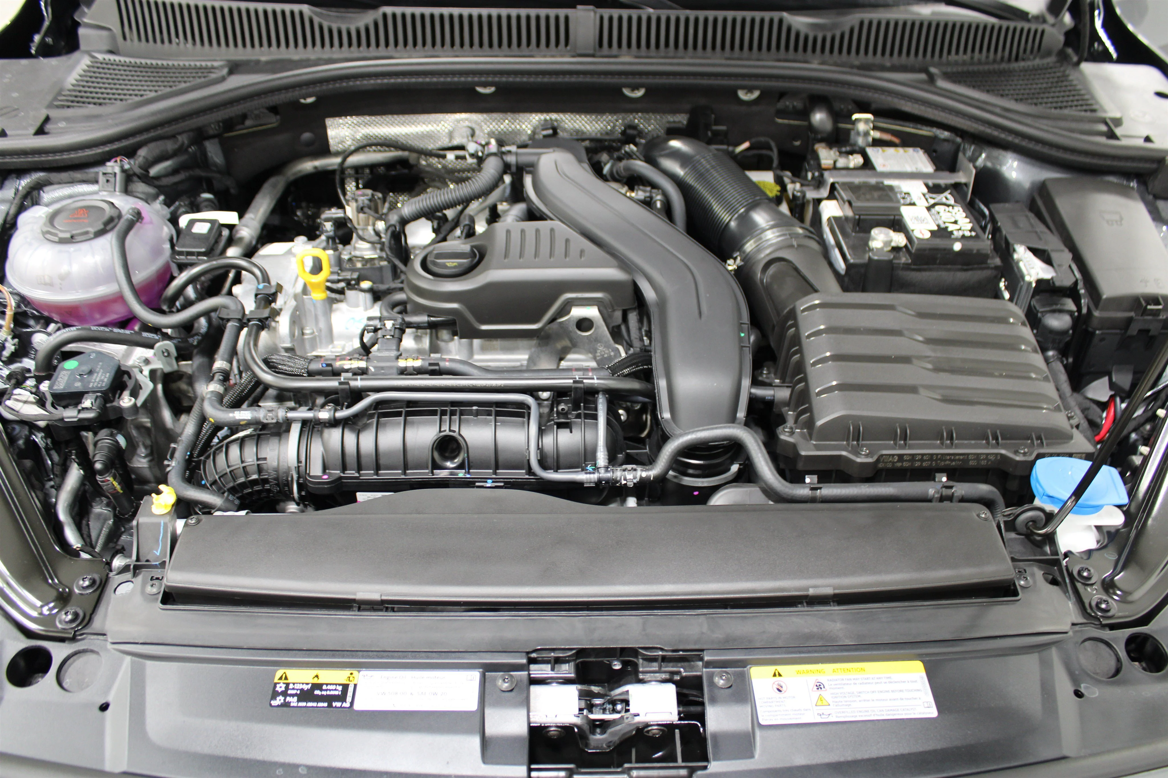 New 2026 Platinum Gray Metallic Volkswagen SE image 37