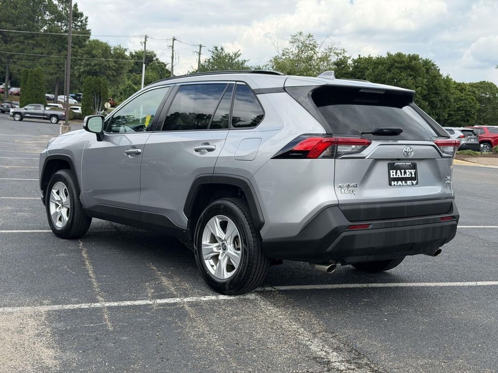 Used 2021 Silver Toyota XLE image 22