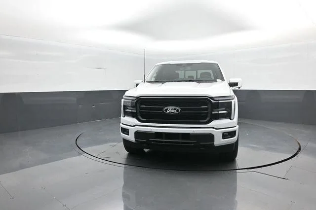 New 2026 Oxford White Ford Lariat® image 3