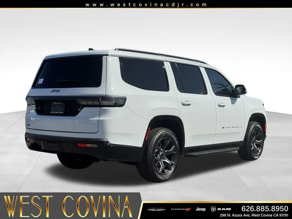 New 2026 Bright White Clear-Coat Exterior Paint Jeep Limited Altitude image 7