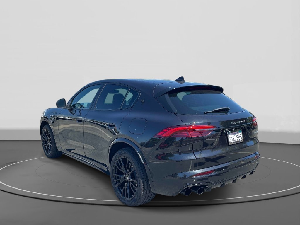 Used 2025  Maserati Modena image 4