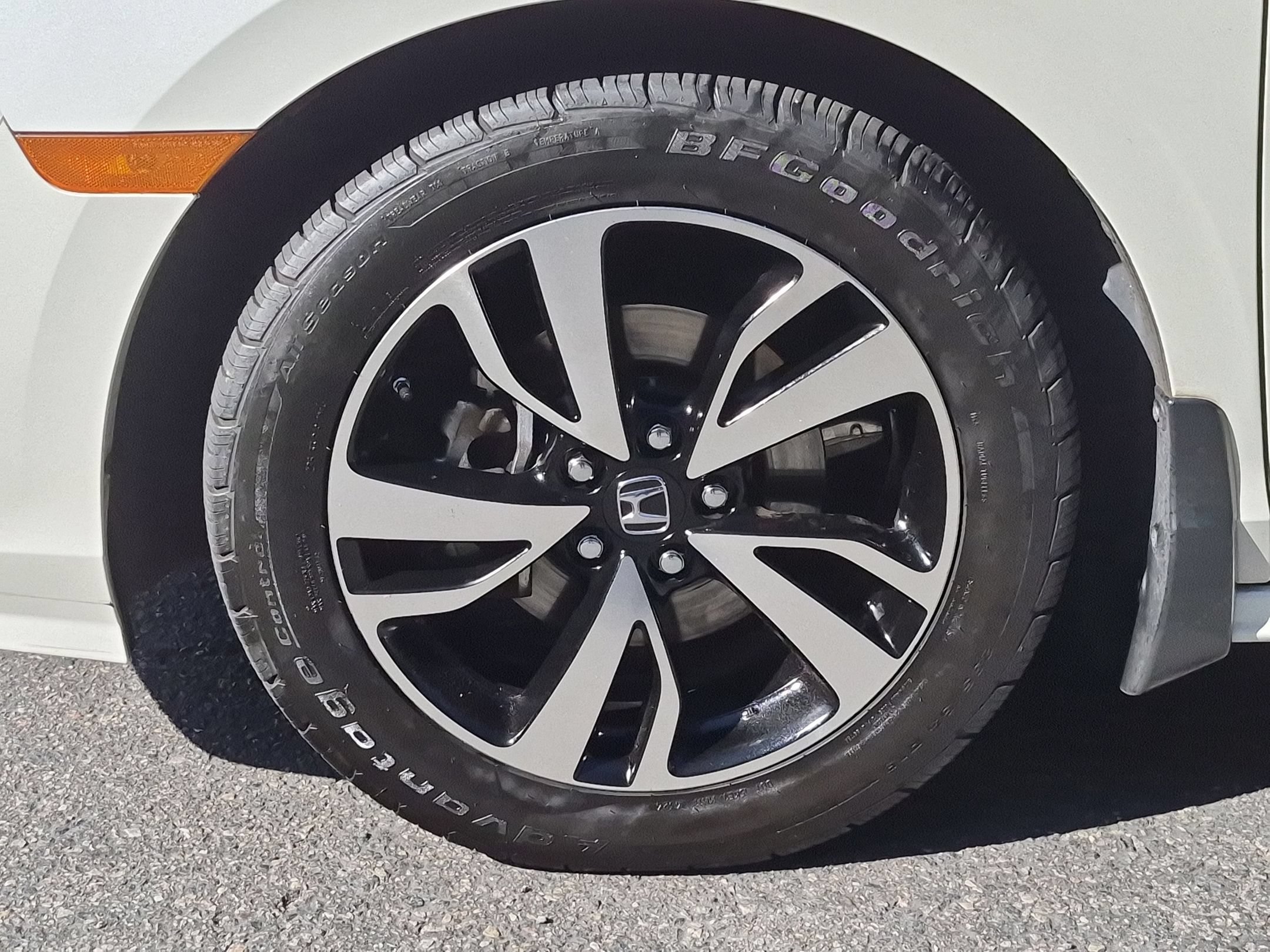 Used 2018 Diamond White Pearl Honda Elite image 12