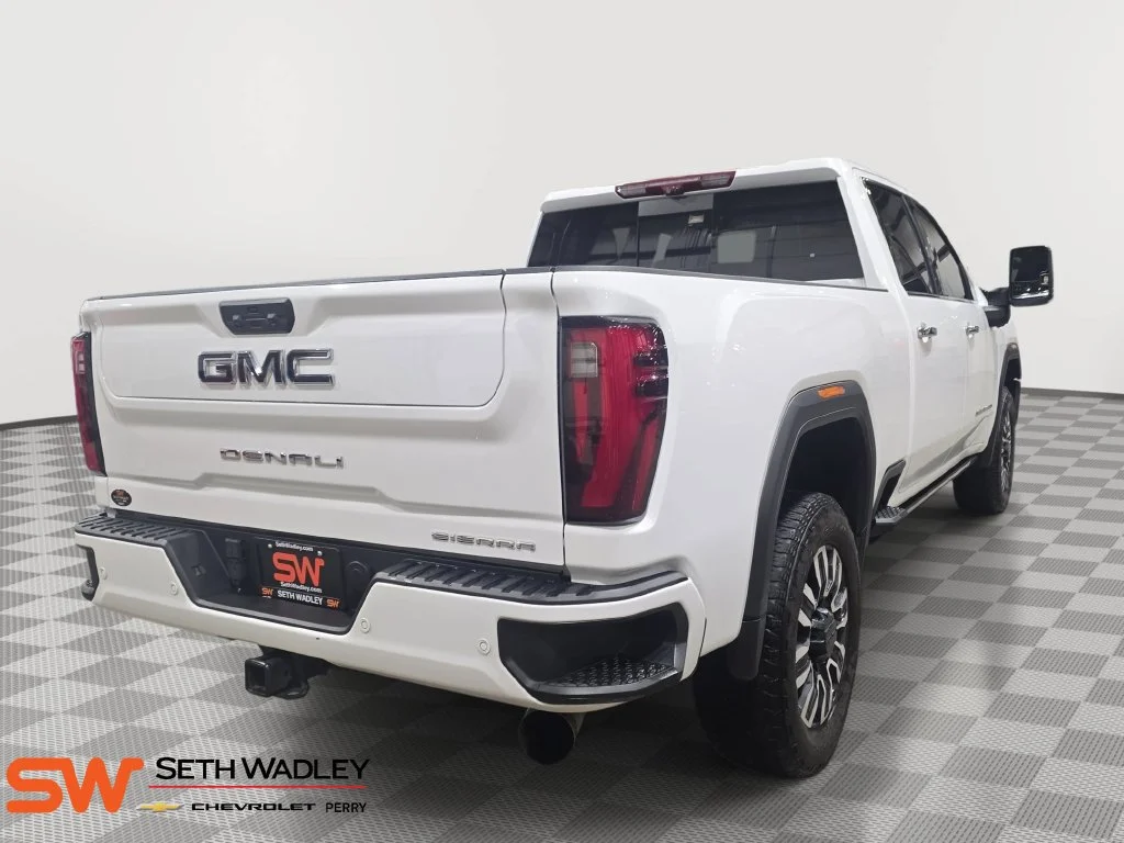 Used 2024 Summit White GMC Denali Ultimate image 7
