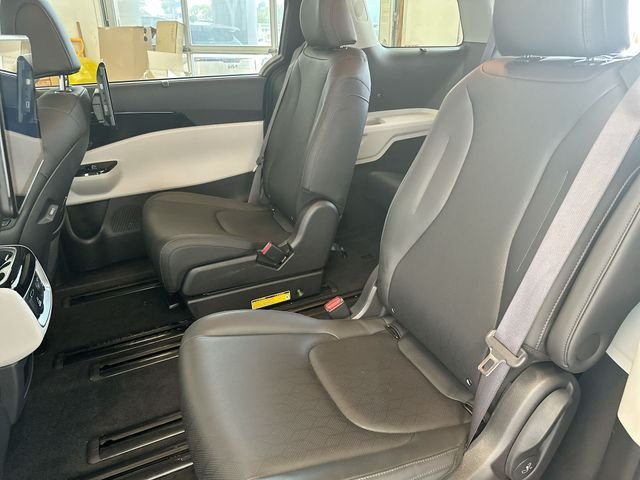 Used 2022 Gray Kia SX image 26