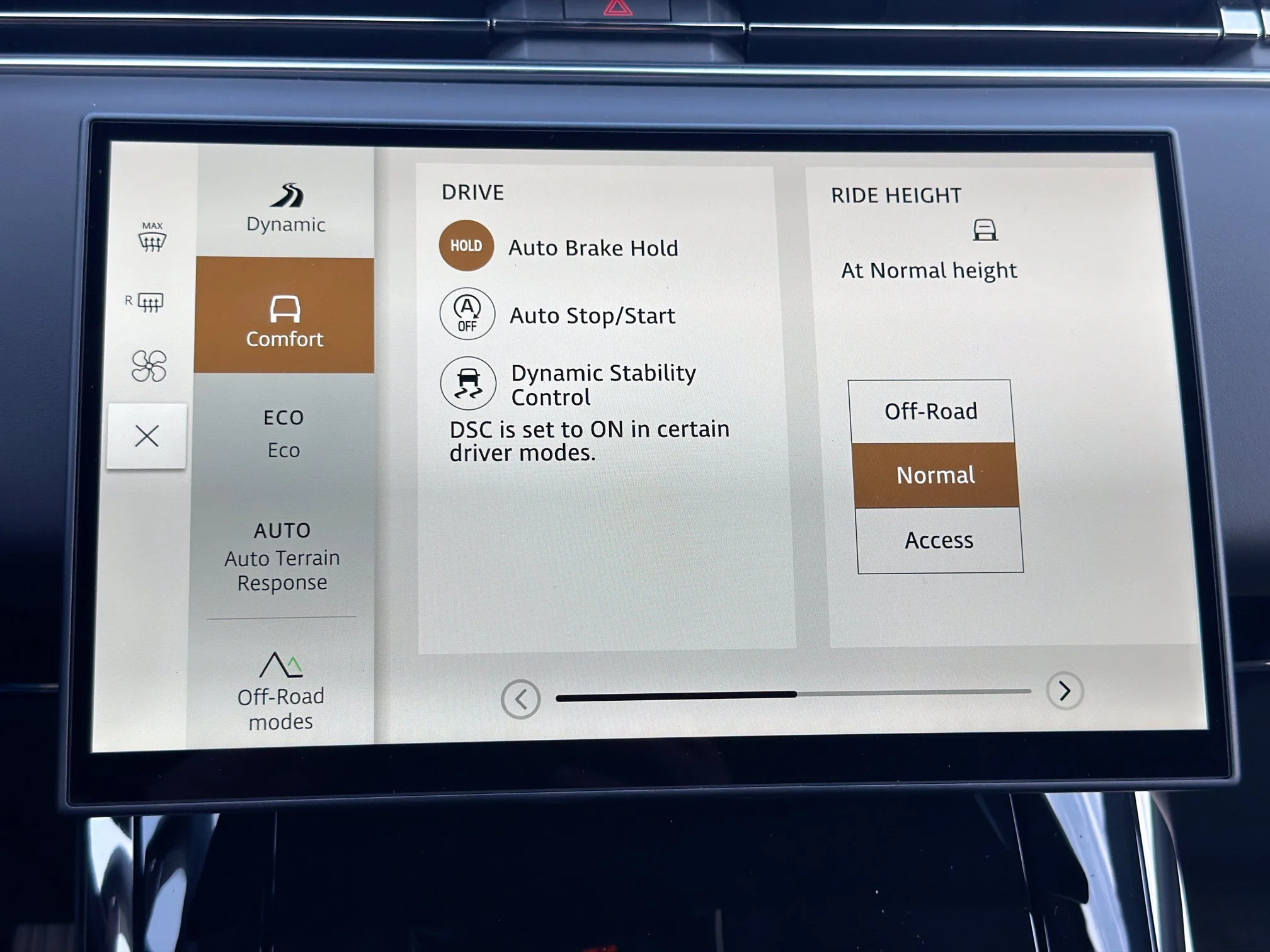 New 2026 Borasco Grey Land Rover SE image 31