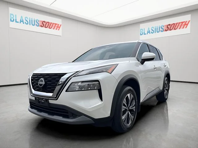 Used 2023 White Nissan SV image 7