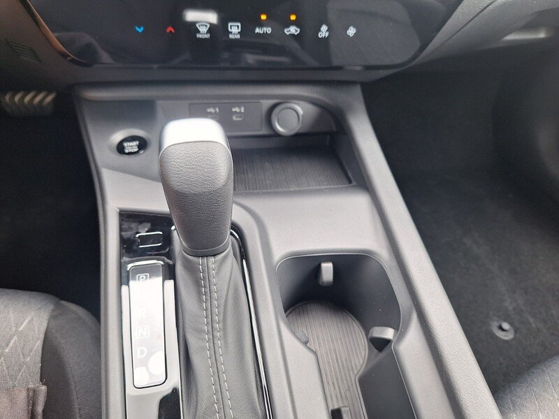 2026 Nissan Sentra SV - Photo 17