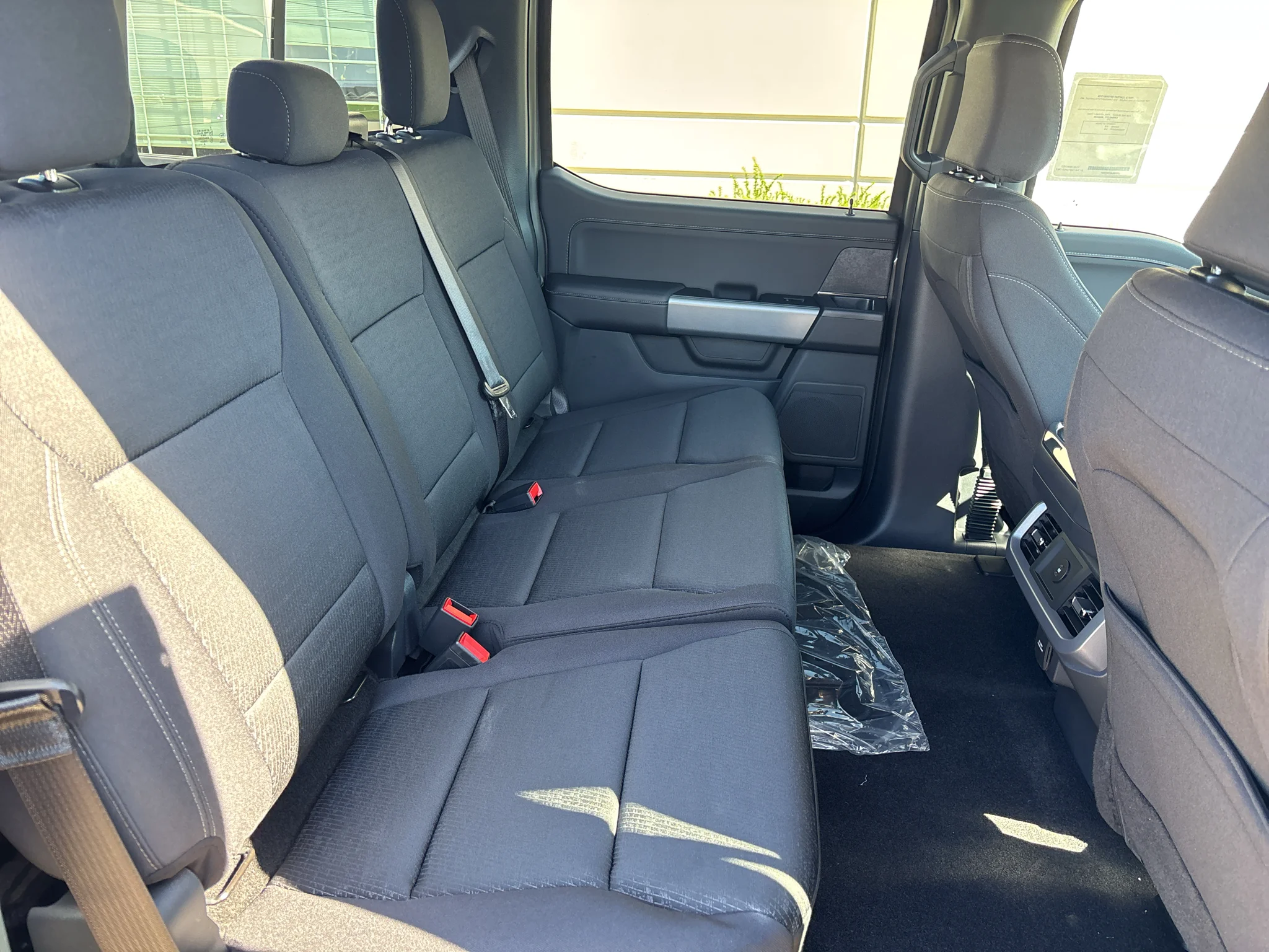 New 2026 Carbonized Gray Metallic Ford XLT image 21