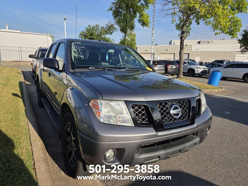 Used 2018 Gray Nissan SV image 3