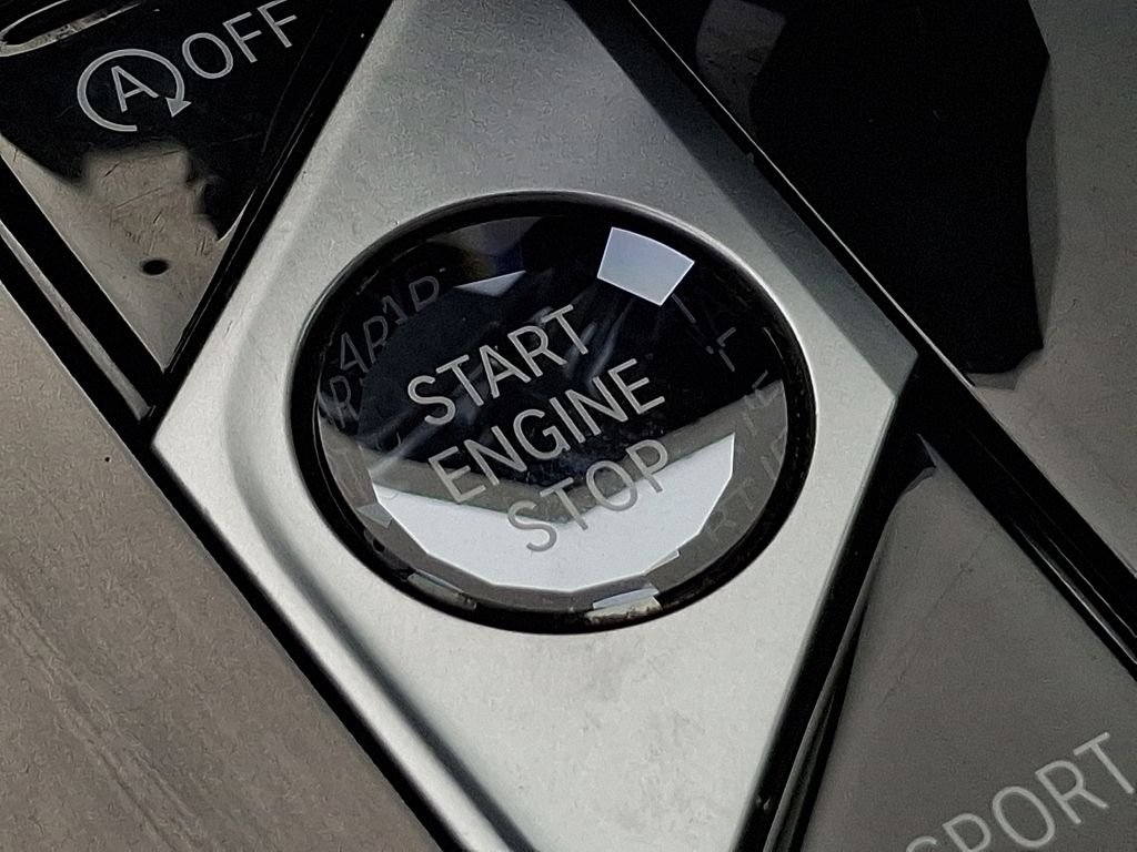 Used 2022 Blue BMW M50i image 19