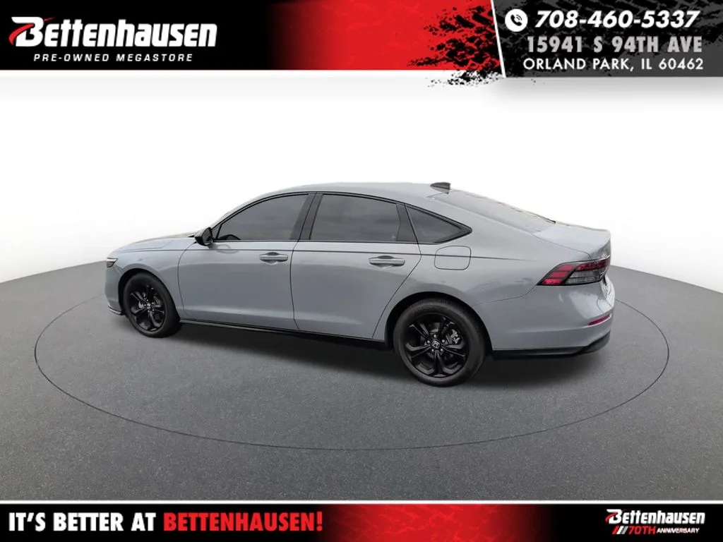 Used 2025 Gray Honda SE image 11
