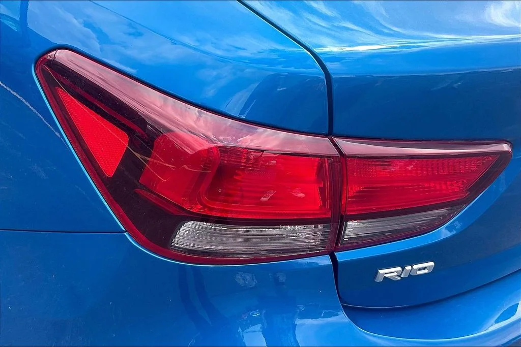 Used 2023 Blue Kia S image 29