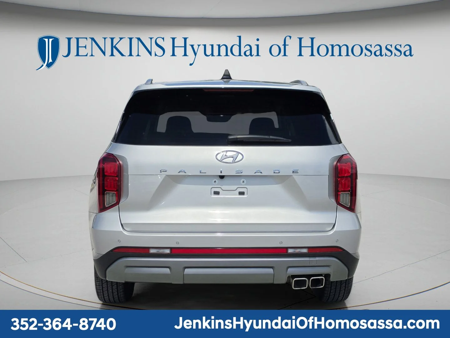 Used 2025 Silver Hyundai SEL image 5
