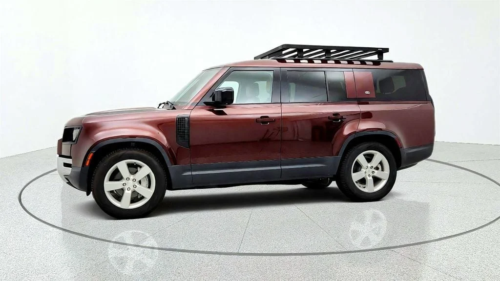 2023 Land Rover Defender SE - Photo 8