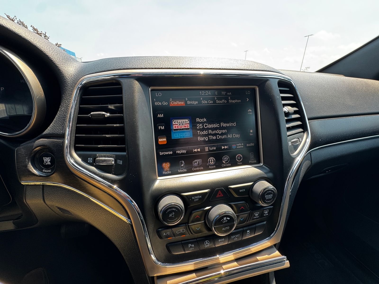 Used 2016 Steel Metallic JEEP Limited image 19
