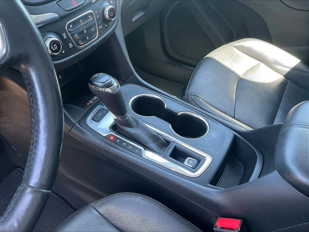 Used 2020 White Chevrolet Premier image 22
