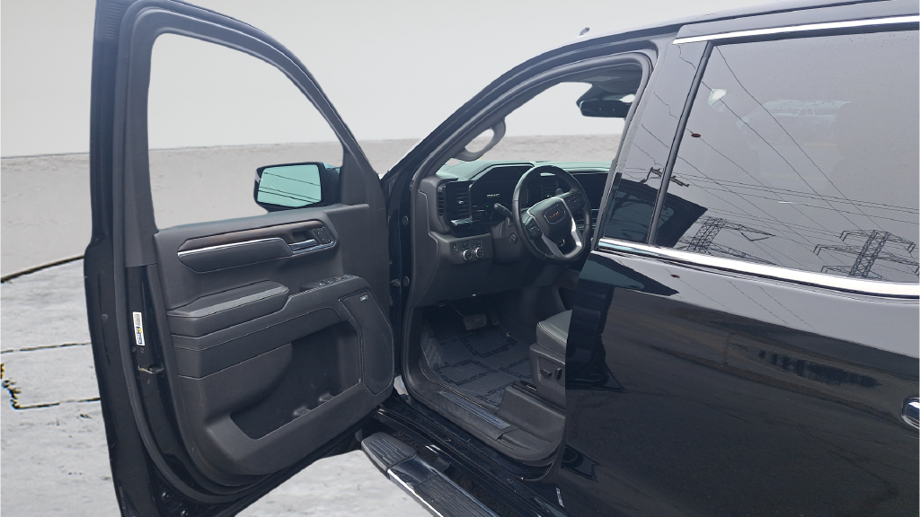 Used 2024 Onyx Black GMC SLT image 9