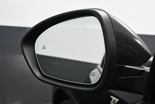 Used 2023 Black Alfa Romeo Ti image 8