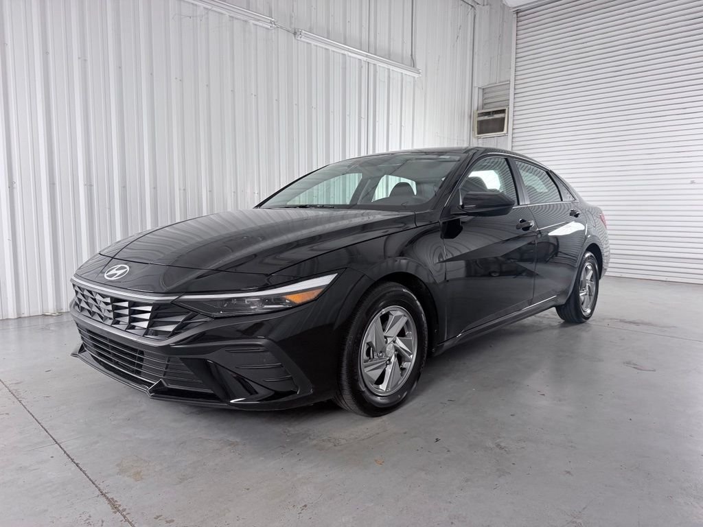Used 2026 Black Hyundai SE image 1