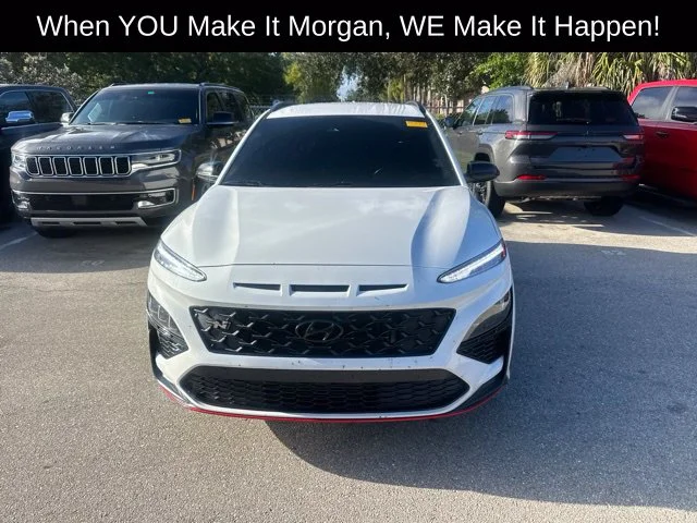 Used 2023 White Hyundai Base image 3