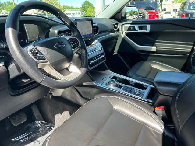 Used 2023 Red Ford XLT image 19