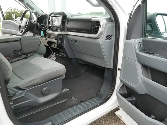 Used 2023 Oxford White Ford XLT image 20