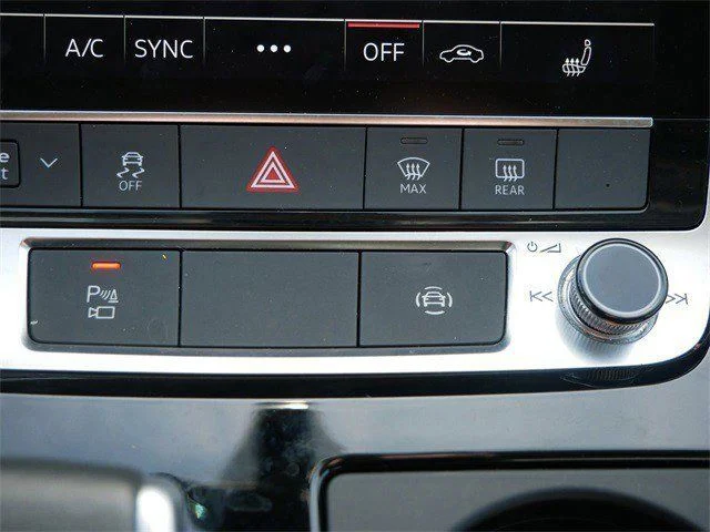 Used 2025  Audi 55 Premium Plus image 26