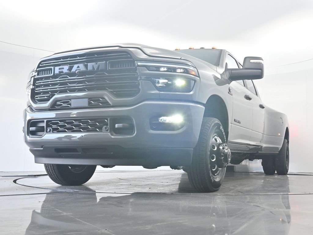 New 2026 Ceramic Gray Clear-Coat Exterior Paint RAM Laramie image 33