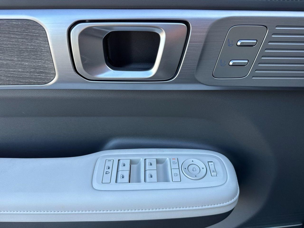 New 2026 Gray Hyundai Calligraphy image 10
