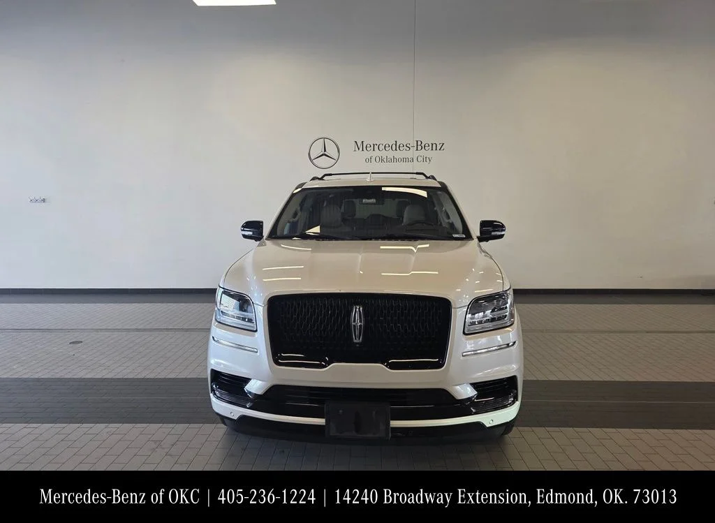 Used 2019 White Lincoln Reserve image 2