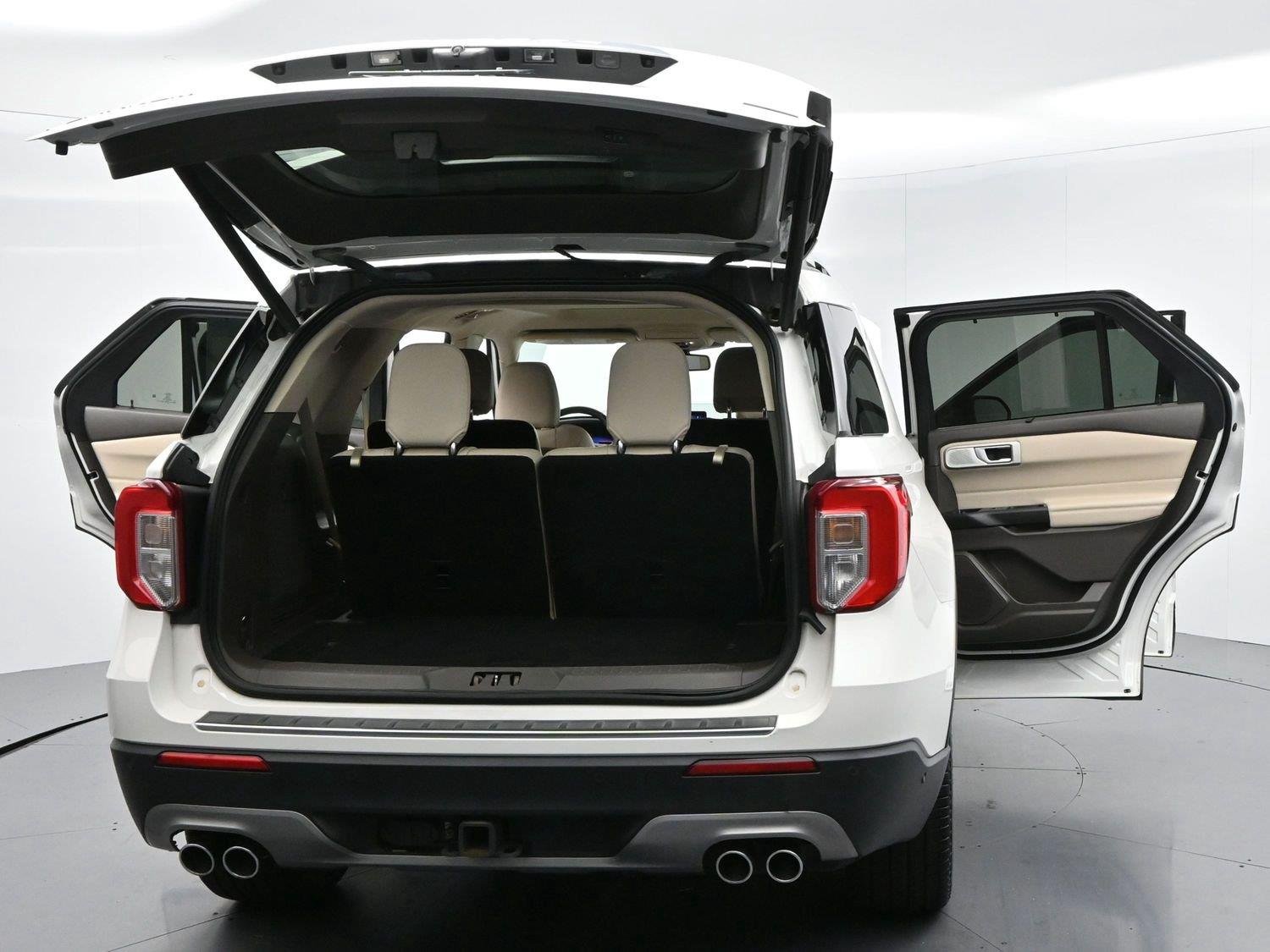 Used 2020 Star White Metallic Tri-Coat Ford Platinum image 48