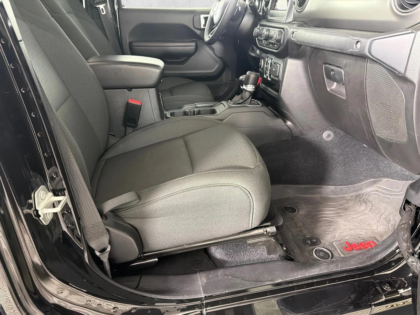 Used 2023 Black Clearcoat Jeep Sport S image 13