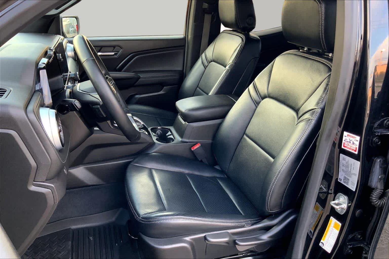 Used 2023 Black Chevrolet 2WD LT image 8