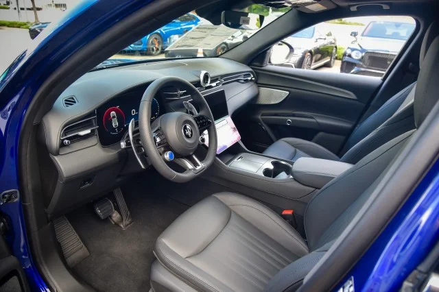 Used 2024 Blu Intenso Metallic Maserati GT image 13