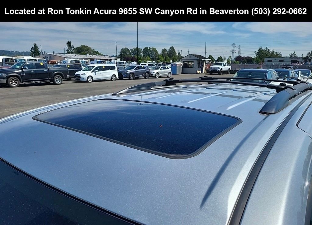 Used 2014 Silver Sky Metallic Toyota XLE image 6