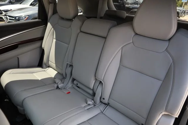 Used 2018 Lunar Silver Metallic Acura 3.5L image 21