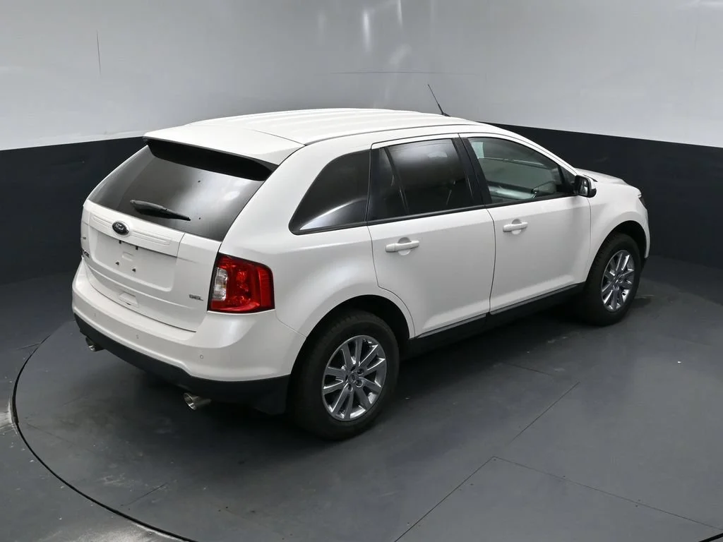 Used 2014 White Ford SEL image 10