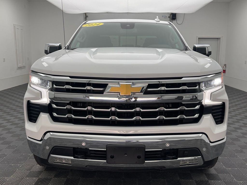 Used 2024 Summit White Chevrolet LTZ image 14