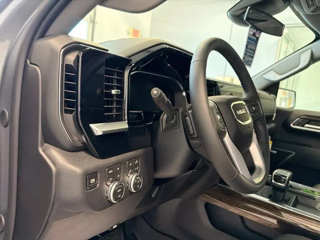 New 2026 Sterling Metallic GMC Elevation image 24