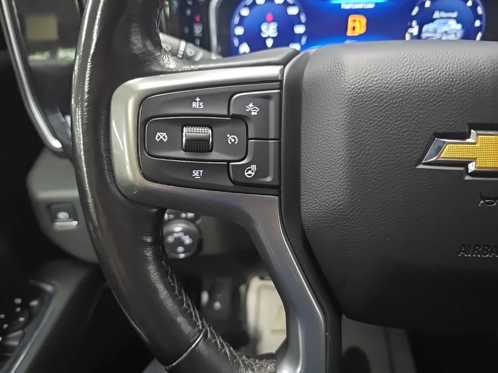 Used 2022 White Chevrolet LT image 19