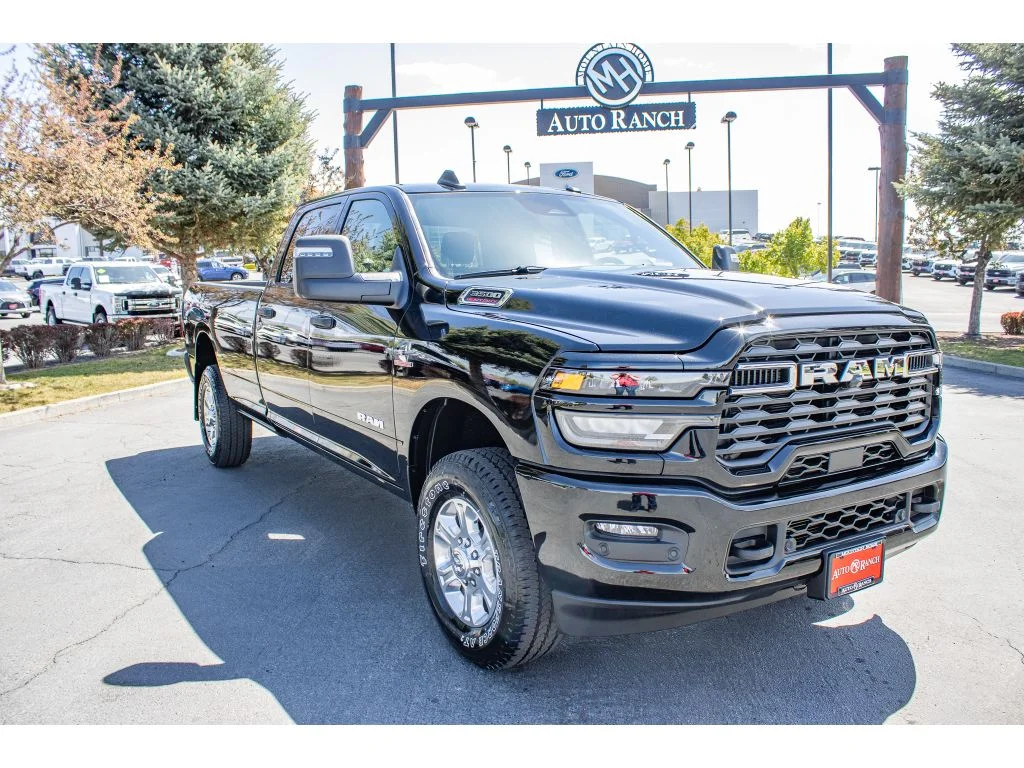 New 2026 Diamond Black Crystal Pearlcoat Ram Big Horn image 2