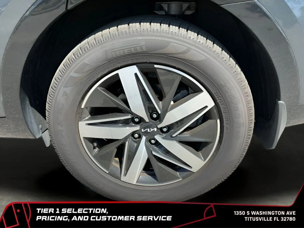 Used 2022 Gray Kia EX image 37