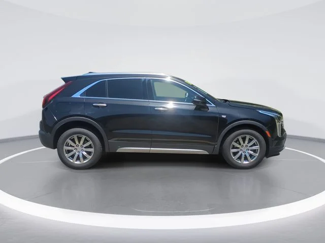 Used 2022 Black Cadillac Premium Luxury image 9