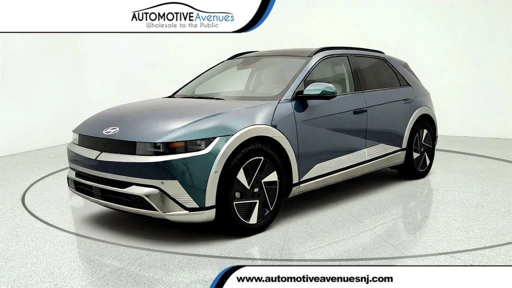 Used 2026 Digital Teal Hyundai Limited RWD image 1
